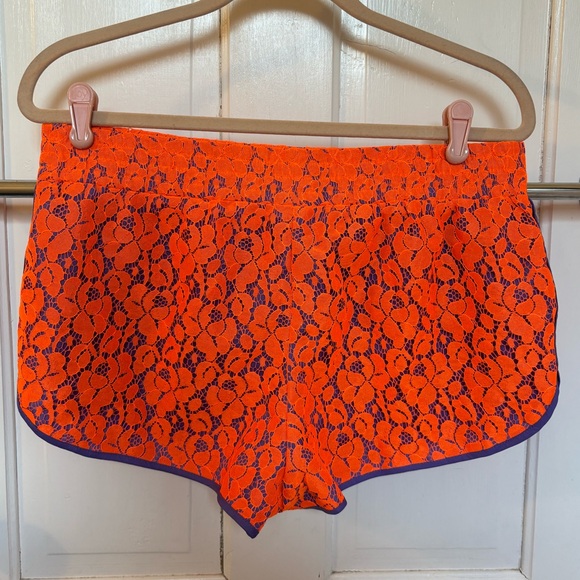 Princess Vera Wang Shorts - Picture 2 of 3